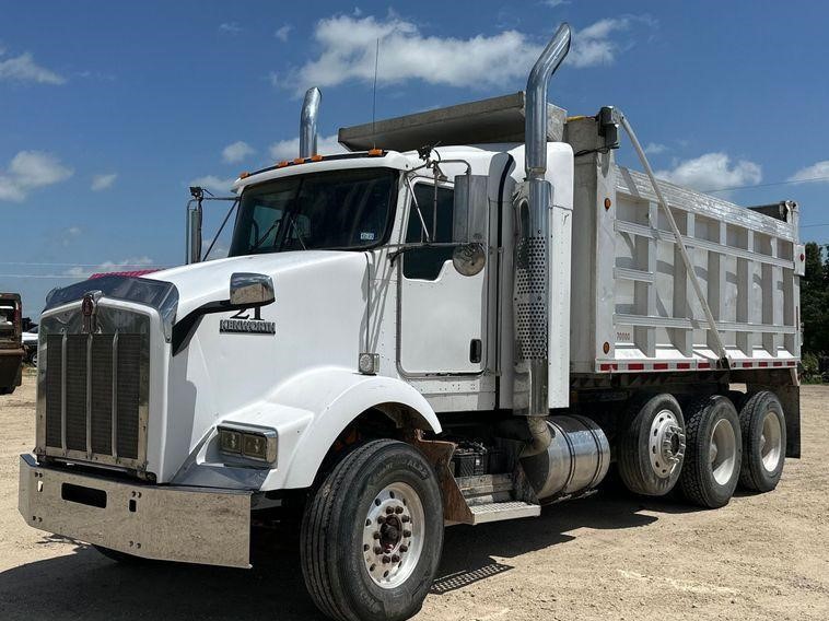 2007 Kenworth  T800 dump truck